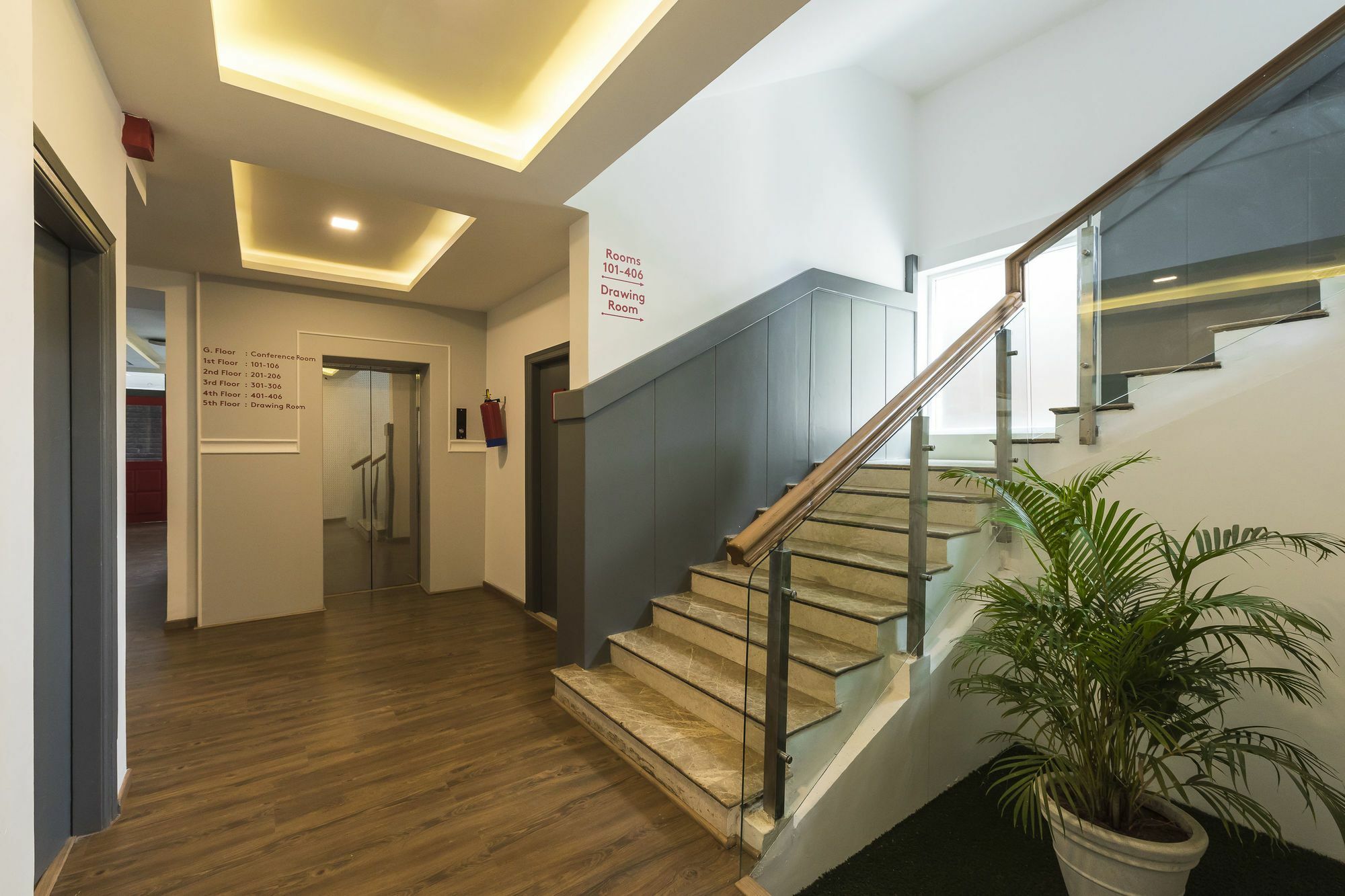 Oyo Townhouse 014 Mg Road Бангалор Екстериор снимка