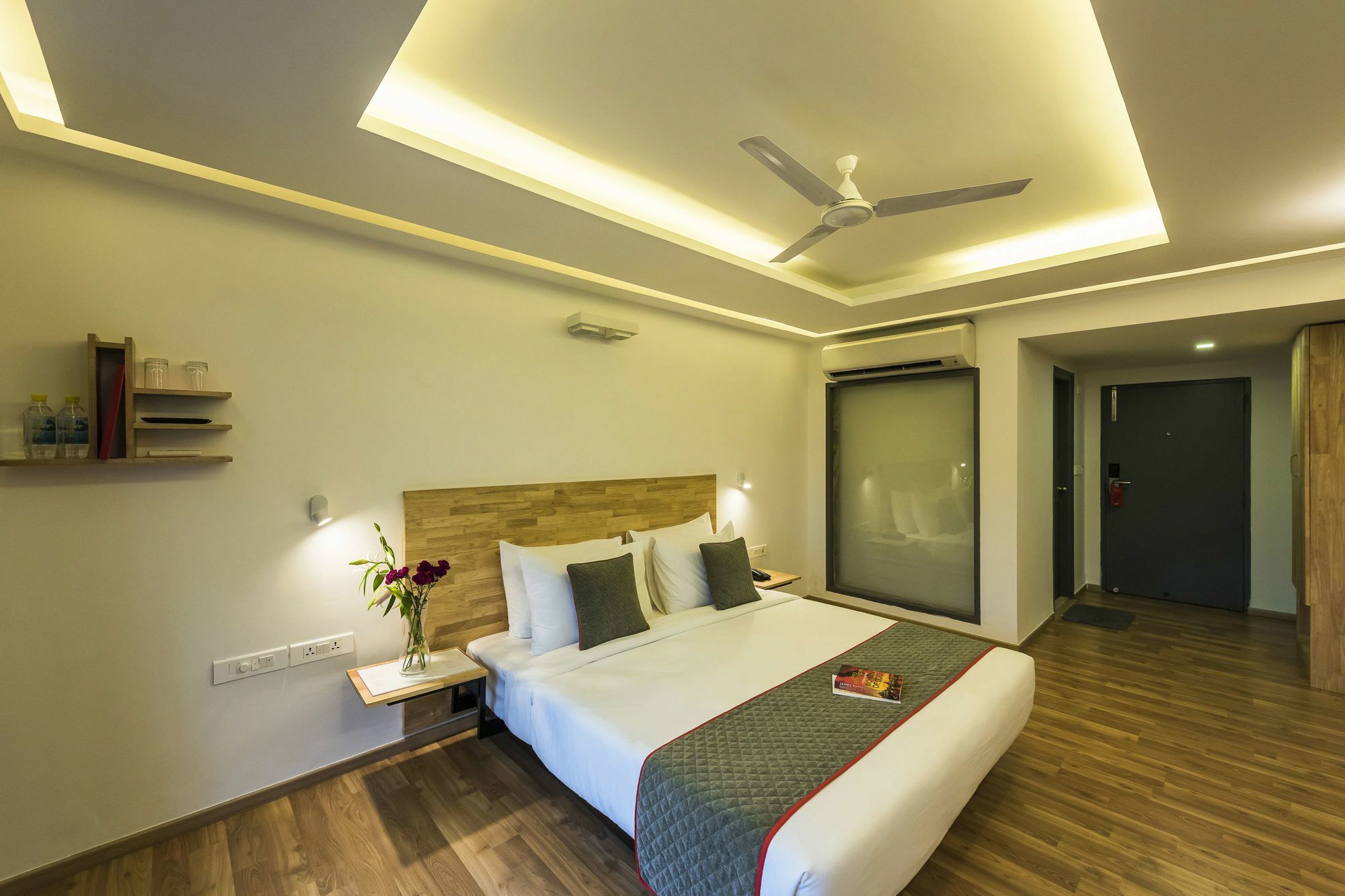 Oyo Townhouse 014 Mg Road Бангалор Екстериор снимка